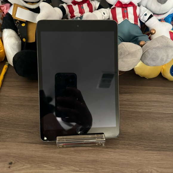 New - Mini Stand for iPad (iPhones, tablets). 2 angles. - Picture 6 of 8